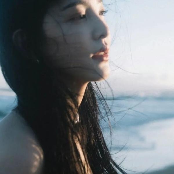 迷失太空 海报
