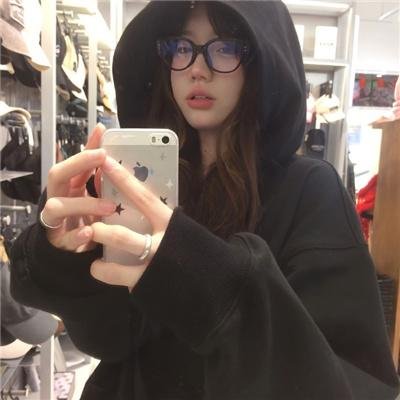 莫斯科来的香烟女孩 海报